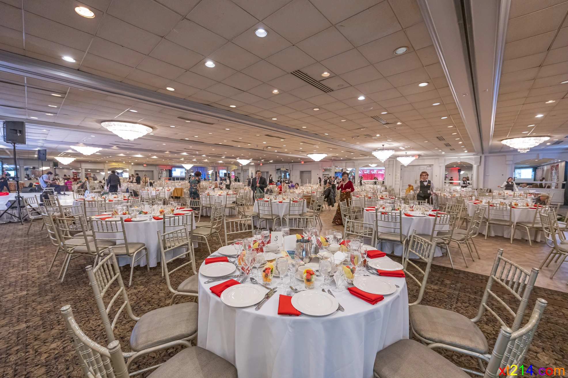 就座提示：晚会开始前提醒