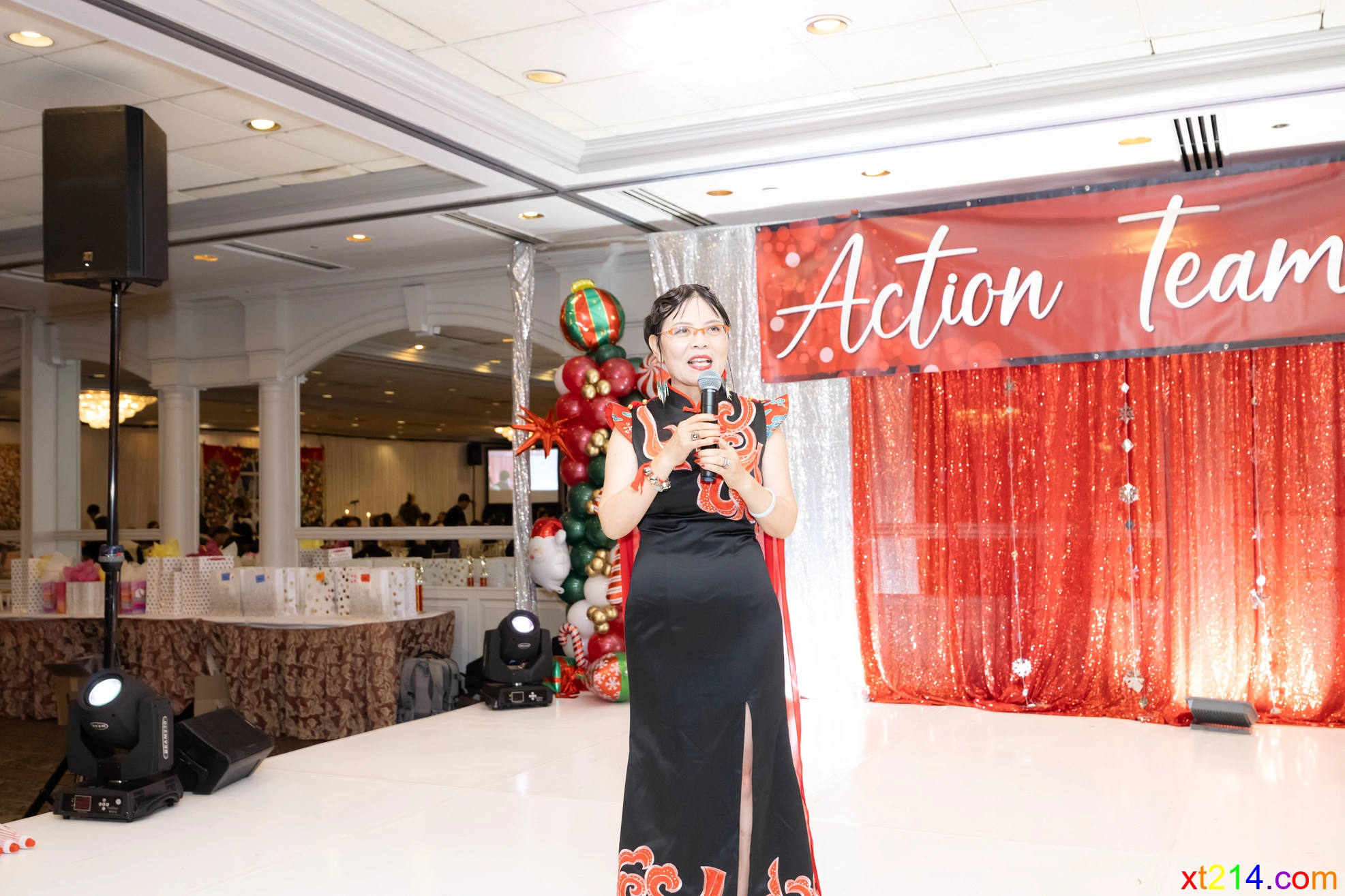 庄兰珍博士登场：主讲人登台